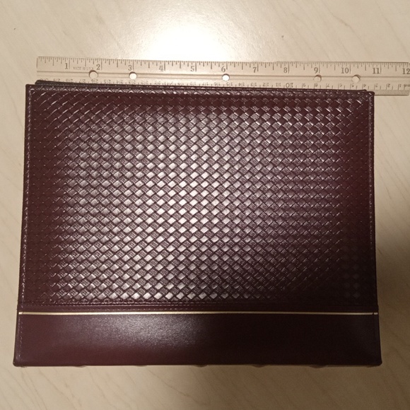 Elegant Brown Photo Album - Picture 2 of 5